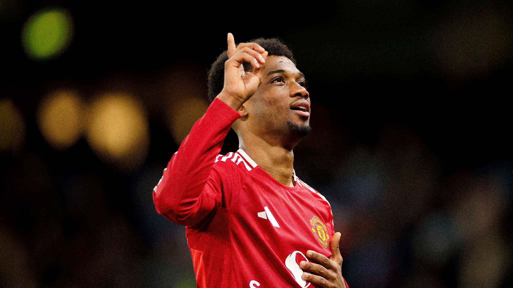 展现了他过 展现了他过